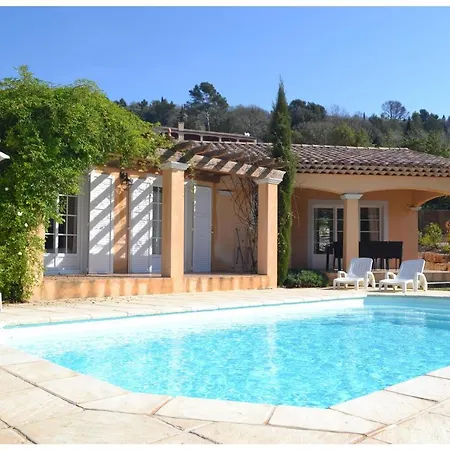 Holiday home Cozy In With Outdoor Swimming Pool